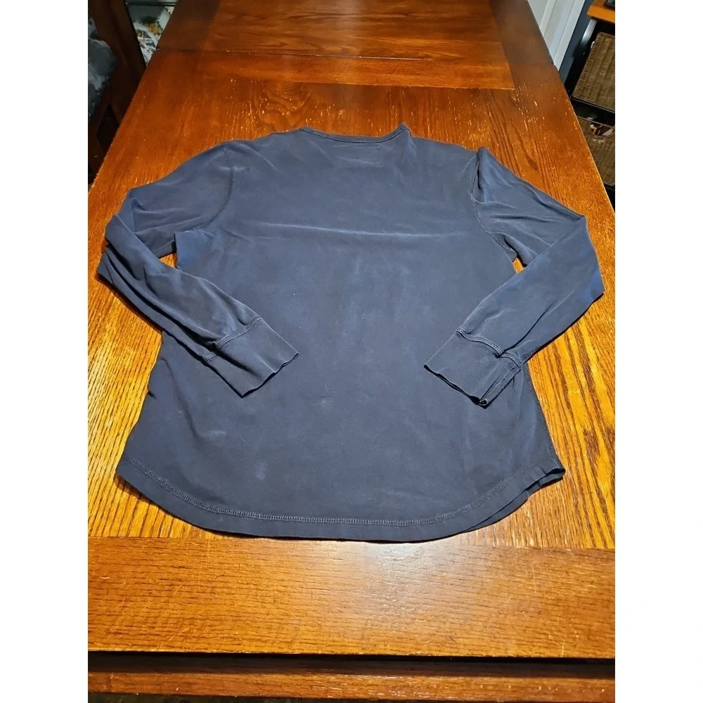 True Religion Black Long sleeve T Shirt W Graphics On Front (Stain & Hole (A752)